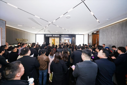 正热如鱼得水强势领先助力加盟商稳定盈利j9九游会网站入口布艺窗帘品牌加盟市场(图3)