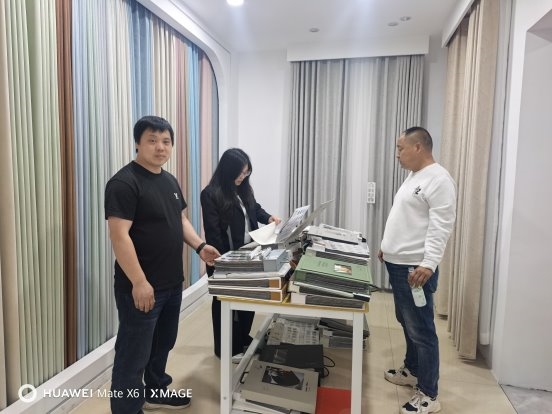 织就传统与现代交织的华美篇章j9平台宁晋楼蘭布艺：匠心(图1)